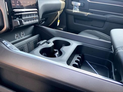 New 2026 RAM 4500 4x4 Crew Cab DRW w/ Laramie Trim Package image 7