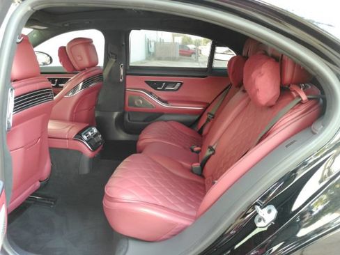 Used 2024 Mercedes-Benz S 580 4MATIC Sedan w/ AMG Line image 23