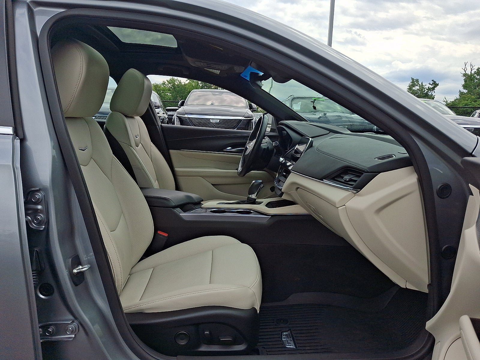 Certified 2024 Cadillac CT4 Premium Luxury AWD/4WD image 21