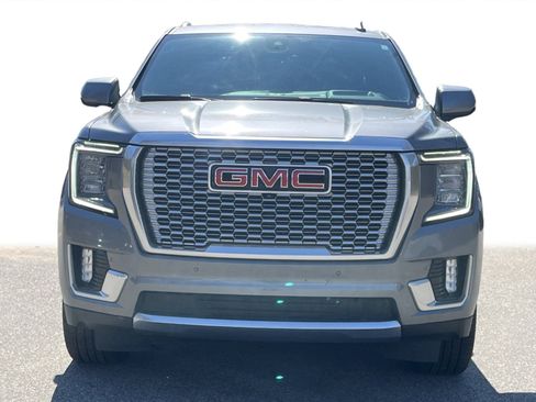 Used 2021 GMC Yukon XL Denali w/ Denali Premium Package image 31