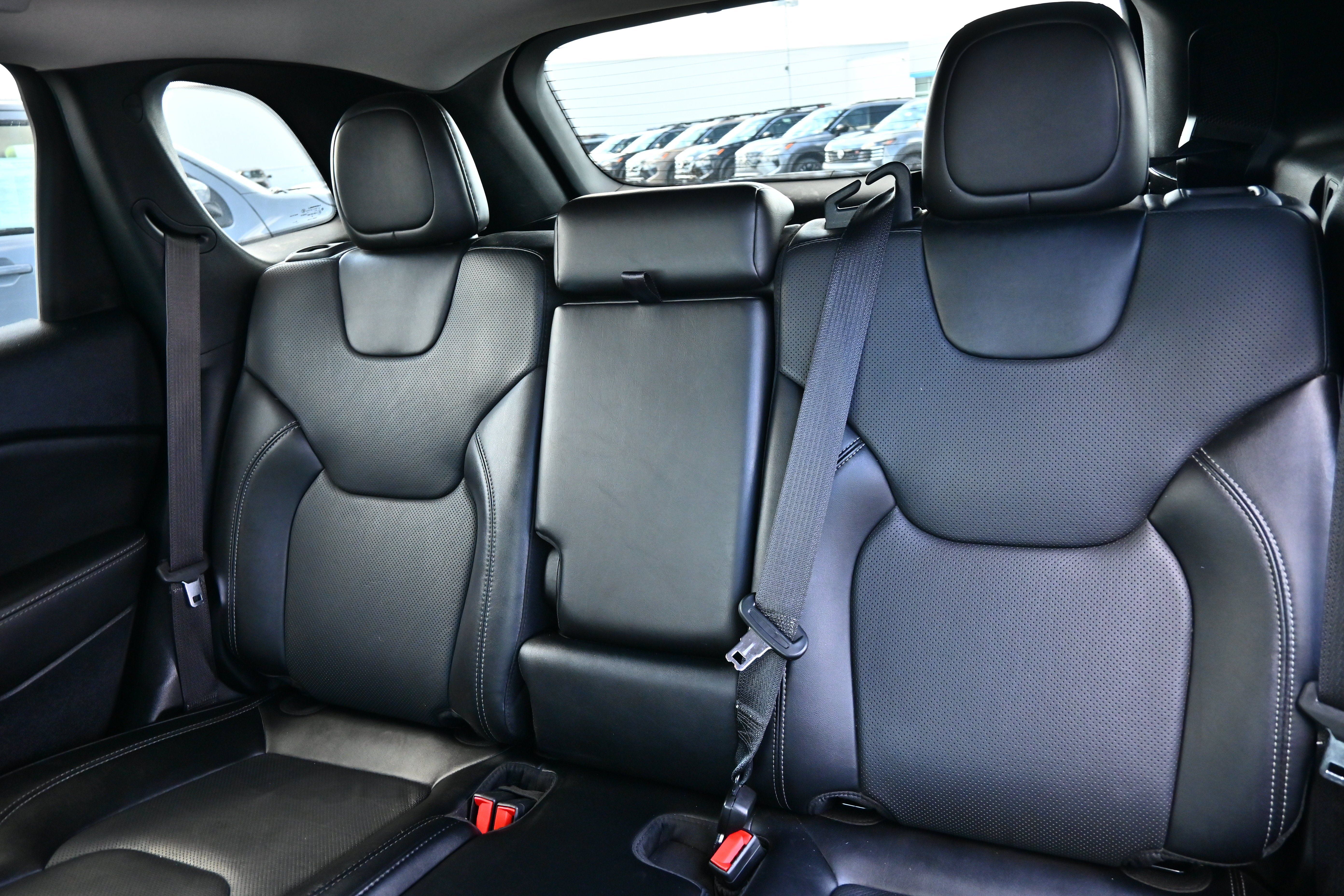 Used 2023 Jeep Cherokee Altitude Lux AWD/4WD image 24