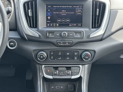 Used 2023 GMC Terrain SLE w/ Elevation Edition FWD image 25