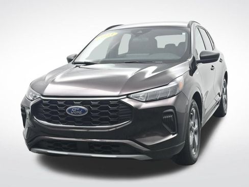 Used 2023 Ford Escape ST-Line w/ Tech Pack #1 FWD image 2