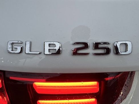 New 2026 Mercedes-Benz GLB 250 GLB 250 image 9