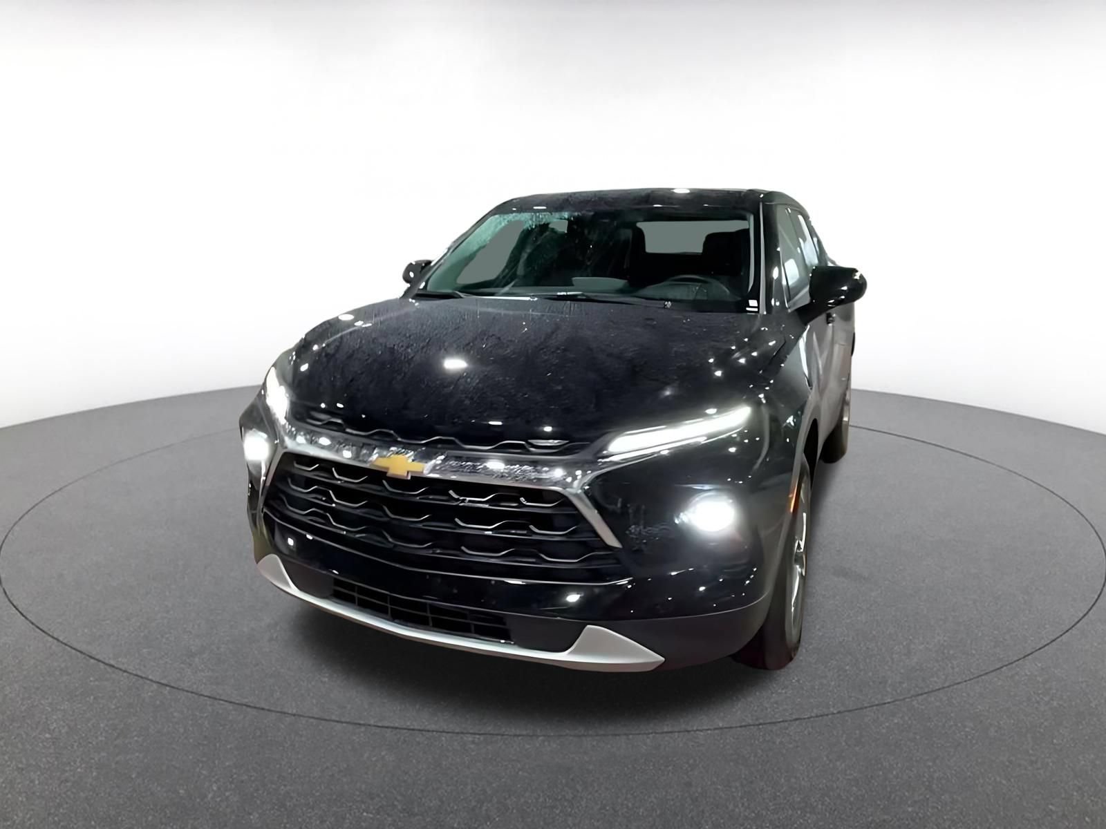 Used 2026 Chevrolet Blazer LT FWD image 6