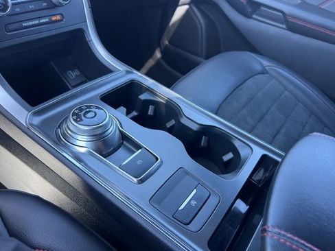 Certified 2024 Ford Edge ST-Line AWD/4WD image 15