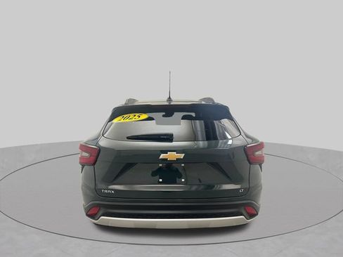 Used 2025 Chevrolet Trax LT w/ Driver Confidence Package FWD image 7