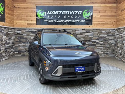 Used 2024 Hyundai Kona SEL AWD/4WD image 3