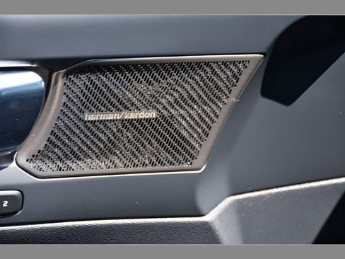 Certified 2023 Volvo C40 P8 Recharge Ultimate w/ Protection Package Premier AWD/4WD image 27