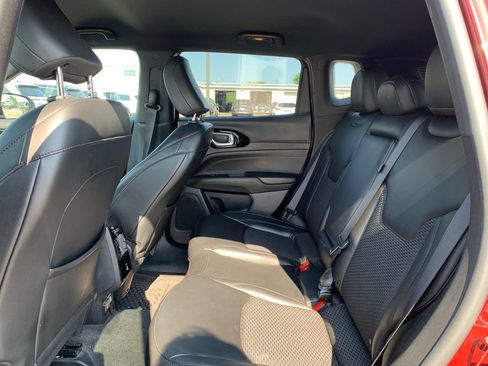 Used 2022 Jeep Compass Latitude w/ Convenience Group AWD/4WD image 19