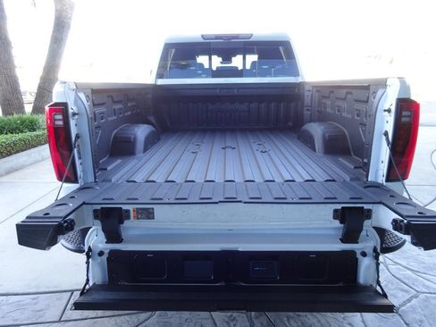 New 2026 GMC Sierra 2500 Denali Ultimate AWD/4WD image 8