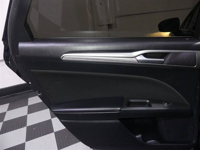 Used 2019 Ford Fusion SE FWD image 23