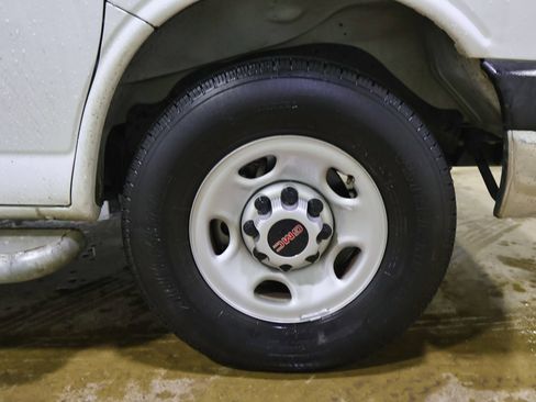 Certified 2024 GMC Savana 2500 w/ Driver Convenience Package image 21