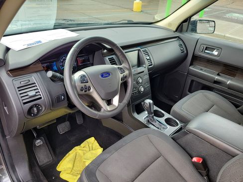 Used 2019 Ford Flex SEL image 18
