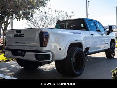 Used 2026 GMC Sierra 3500 Denali Ultimate image 10
