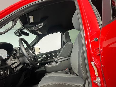 Used 2024 RAM 2500 Big Horn w/ Bed Utility Group image 22