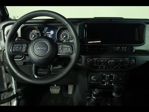 Used 2024 Jeep Wrangler Sport S image 15