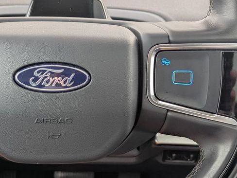 Used 2025 Ford Expedition Platinum AWD/4WD image 33