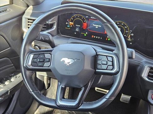 Used 2025 Ford Mustang Premium image 12
