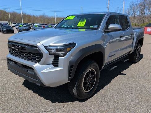Certified 2024 Toyota Tacoma TRD Off-Road w/ TRD Off Road Upgrade Package AWD/4WD image 2