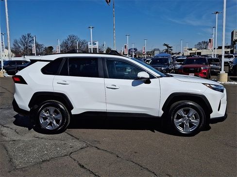 Used 2024 Toyota RAV4 XLE w/ Convenience Package image 7
