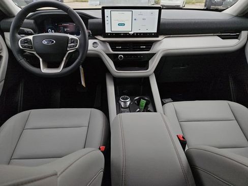 New 2026 Ford Explorer Active w/ Active Comfort Package image 9