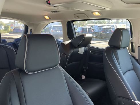 Used 2025 Honda Odyssey Touring image 8