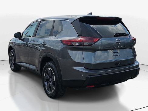 Used 2025 Nissan Rogue SV FWD image 8