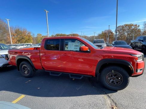 Certified 2025 Nissan Frontier PRO-4X image 7