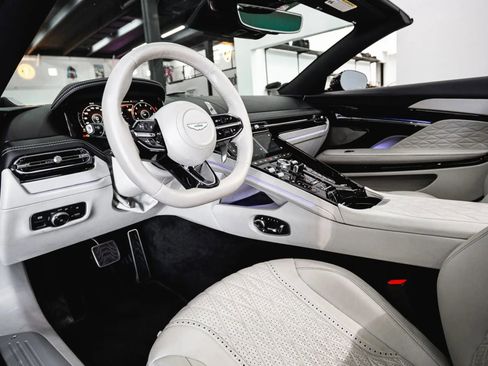 Used 2024 Aston Martin DB12 Convertible RWD image 28