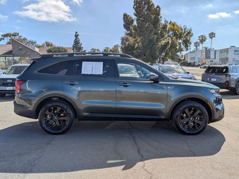 Used 2023 Kia Sorento S image 5