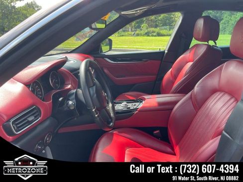 Used 2022 Maserati Levante GT image 22