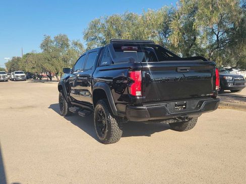 Used 2025 Chevrolet Colorado ZR2 w/ Midnight Edition AWD/4WD image 6