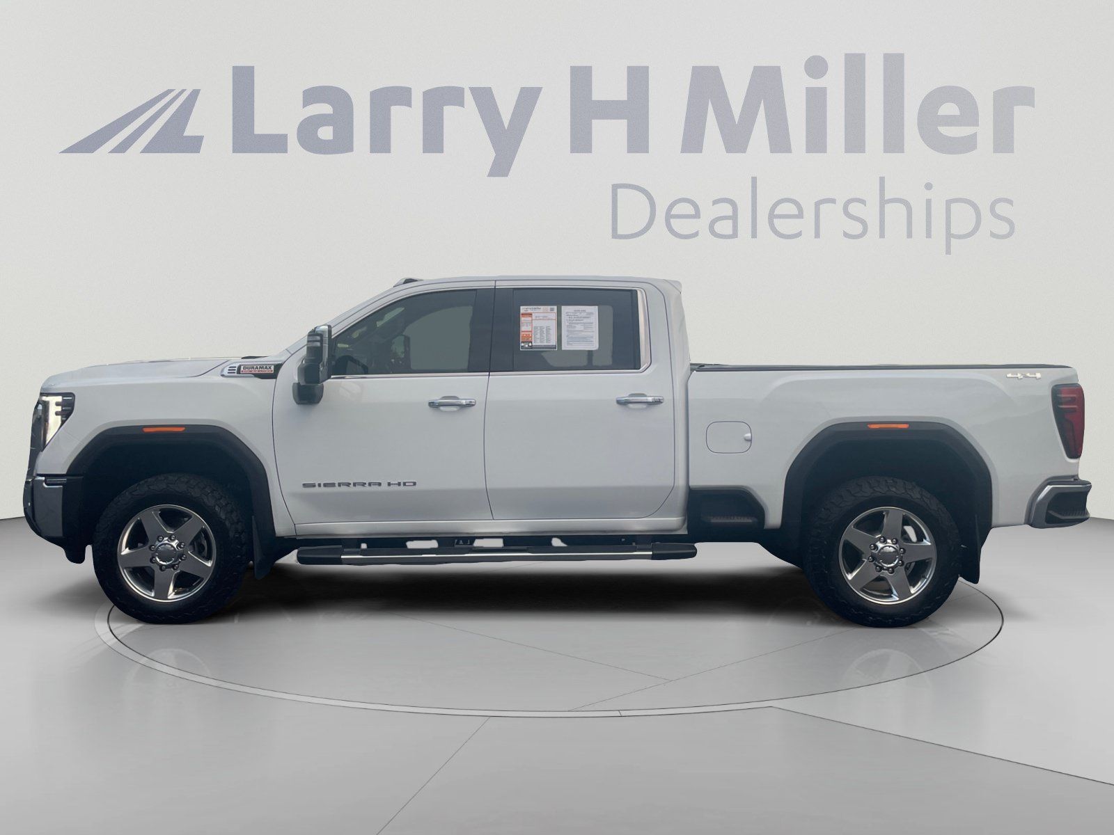 Used 2024 GMC Sierra 3500 SLT w/ SLT Convenience Package AWD/4WD image 2