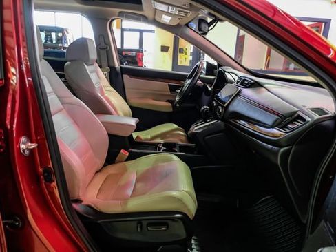 Used 2019 Honda CR-V Touring image 32