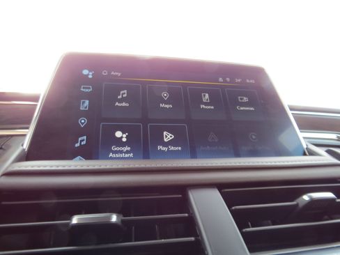 Used 2024 Chevrolet Suburban Z71 w/ Luxury Package image 22