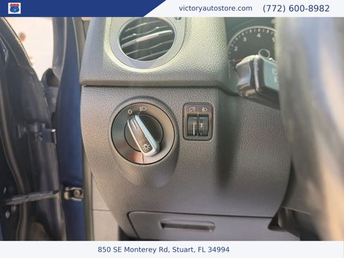 Used 2013 Volkswagen Tiguan S FWD image 16
