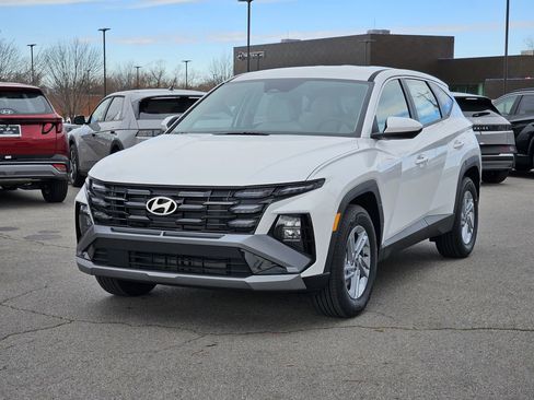 New 2026 Hyundai Tucson SE FWD image 3