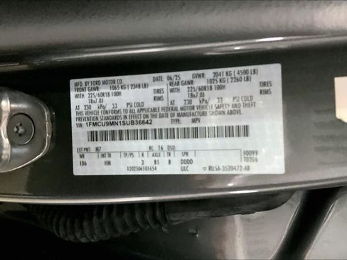 Certified 2025 Ford Escape ST-Line image 31