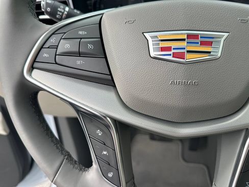 Certified 2025 Cadillac XT5 Premium Luxury w/ Technology Package FWD image 25
