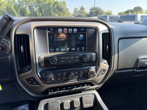 Used 2018 GMC Sierra 2500 Denali w/ Duramax Plus Package AWD/4WD image 25