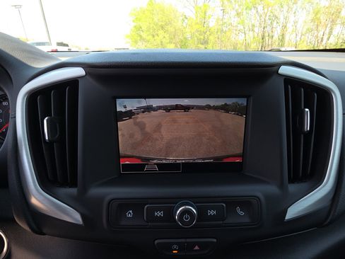 Certified 2024 GMC Terrain SLE AWD/4WD image 22