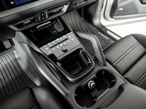 New 2026 Porsche Cayenne AWD/4WD image 18