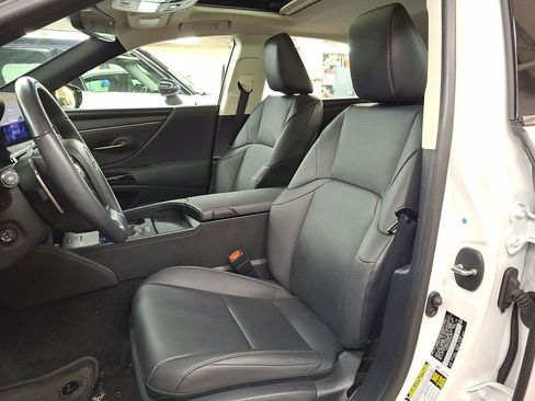 Used 2024 Lexus ES 350 w/ Premium Package image 11