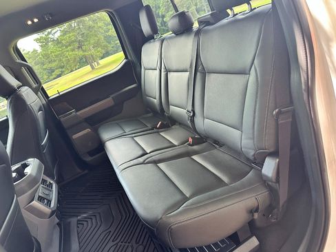 Used 2023 Ford F250 XLT w/ Black Appearance Package AWD/4WD image 16