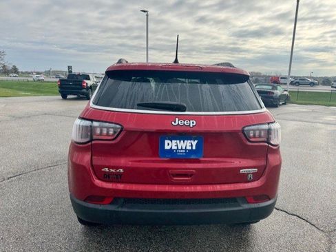 Used 2025 Jeep Compass Latitude image 8