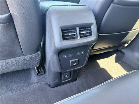 Used 2020 GMC Terrain Denali w/ Denali Premium Package FWD image 25