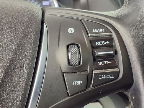 Used 2017 Acura TLX w/ Technology Package image 18