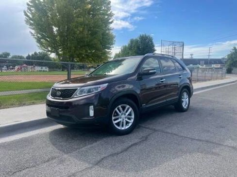 Used 2015 Kia Sorento LX image 1