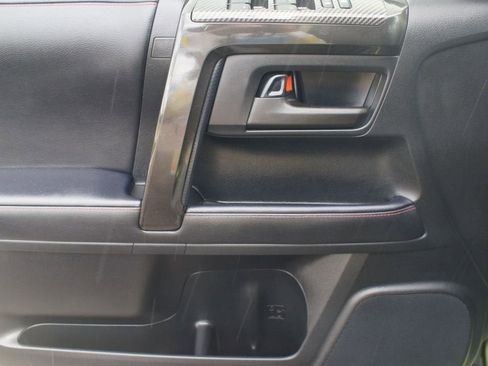 Used 2023 Toyota 4Runner TRD Off-Road Premium AWD/4WD image 30
